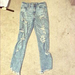 light wash ultra ripped aeo jean